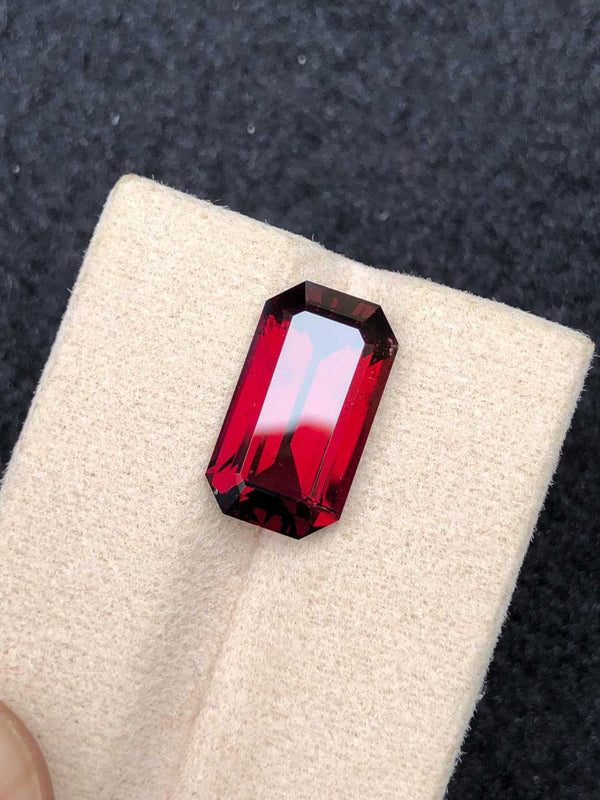 Gorgeous faceted Natural Rhodolite Garnet available